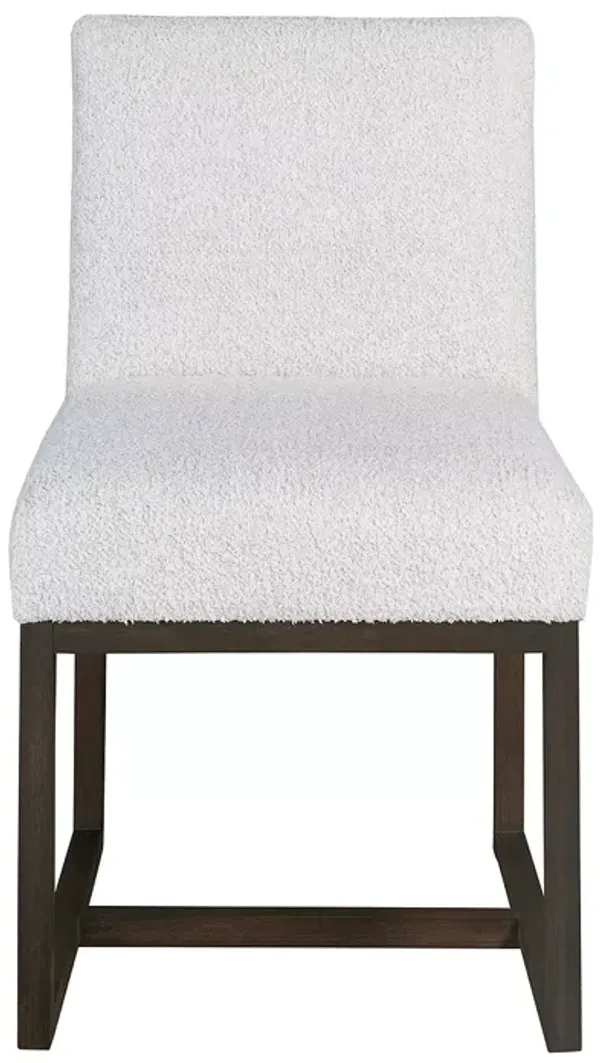 Universal Mylo Dining Chair
