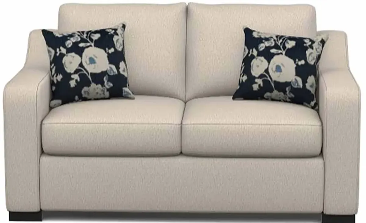 Quinn Loveseat