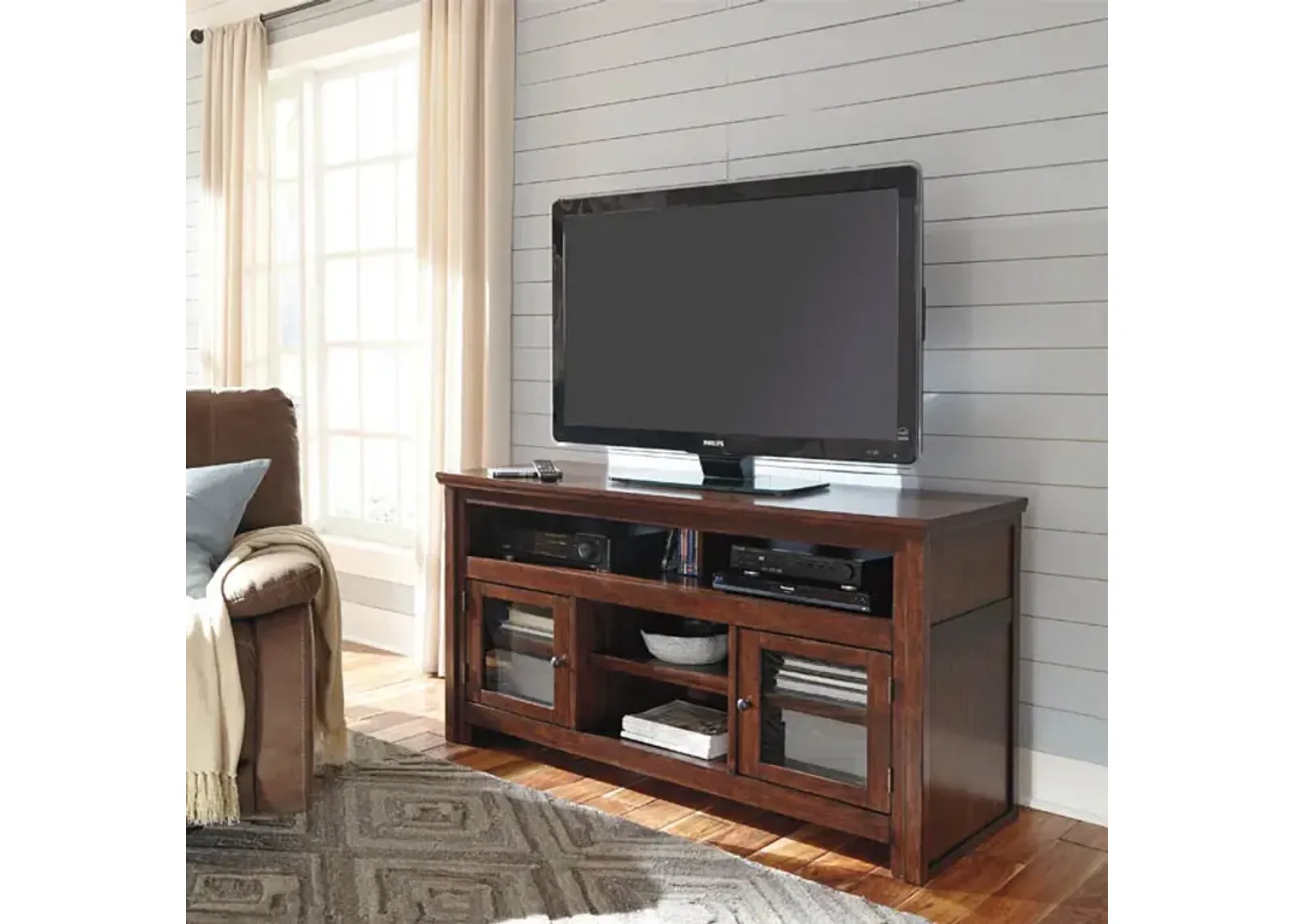 Harpan 60" Entertainment Unit