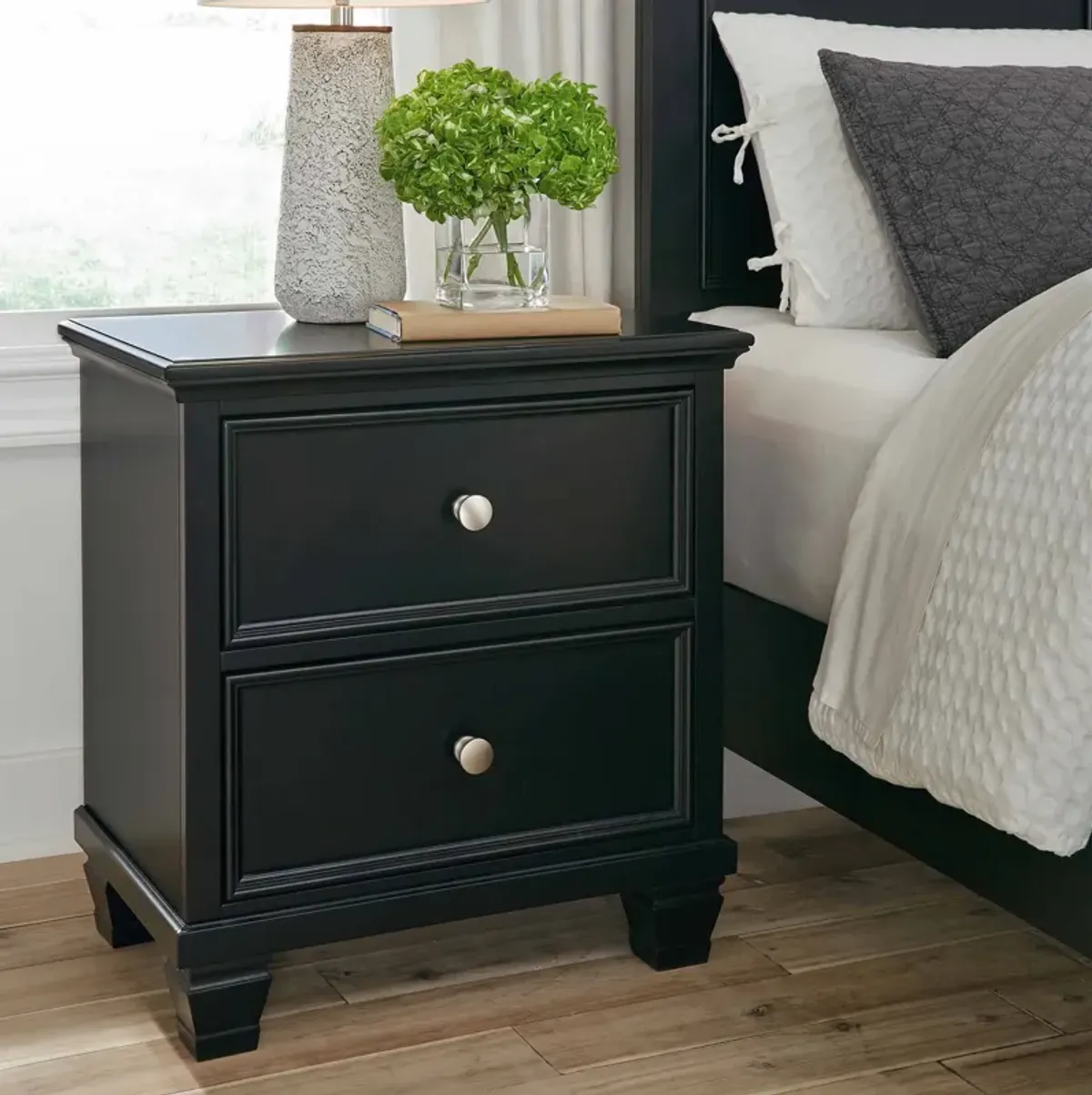 Lanolee Nightstand