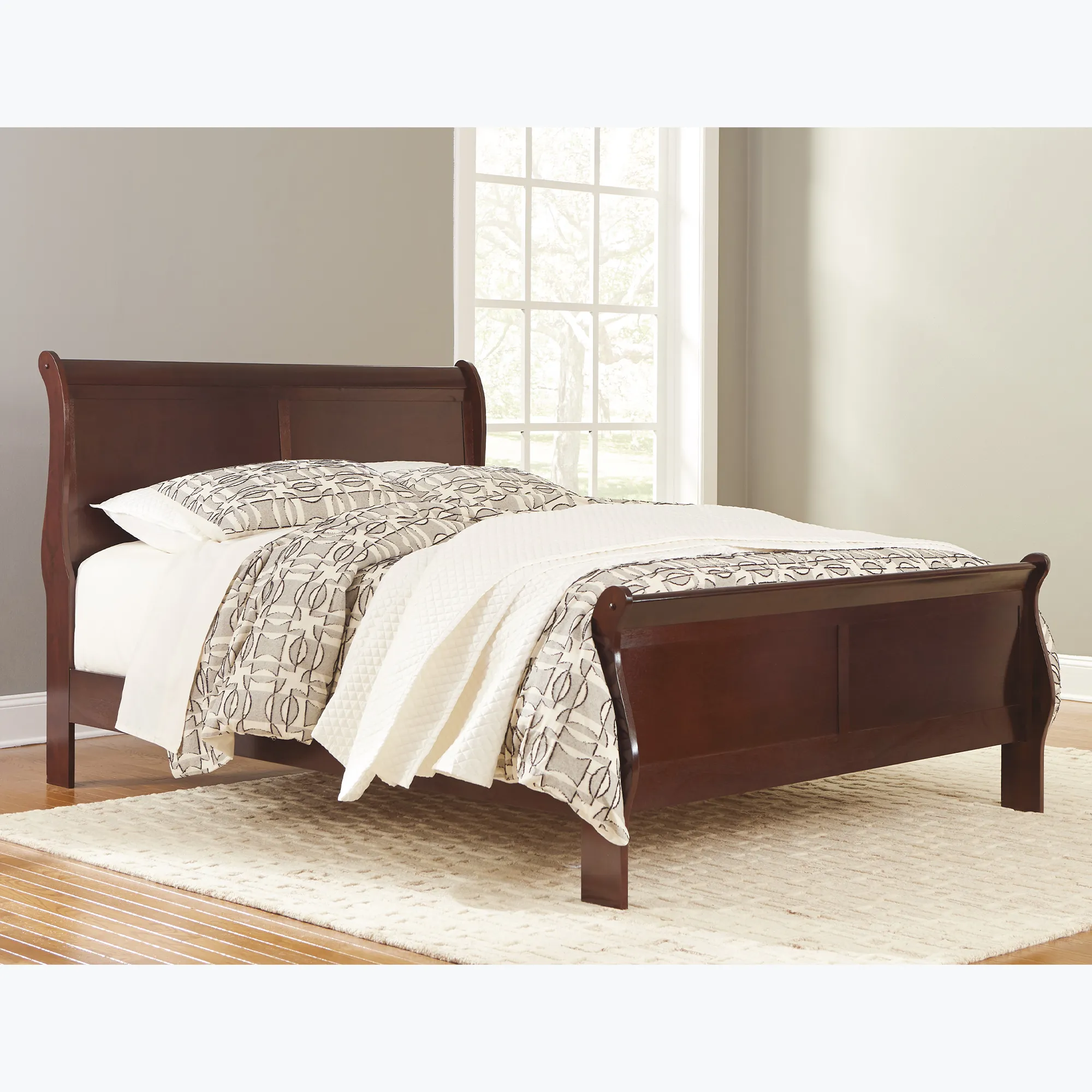 Alisdair Sleigh Bed