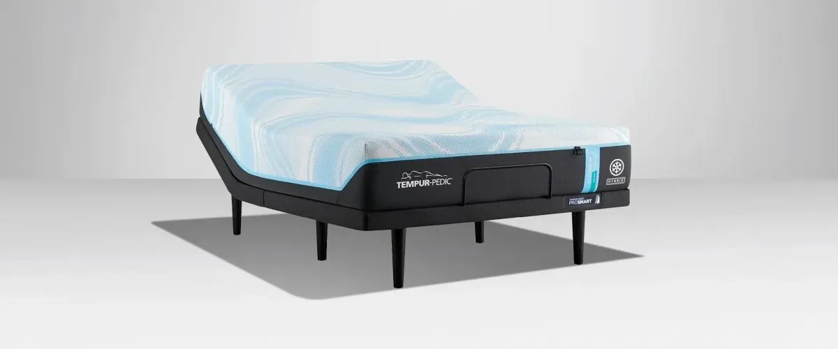 Tempur-Pedic® TEMPUR-LuxeBreeze® 2.0 Hybrid Medium Tight Top California King Mattress