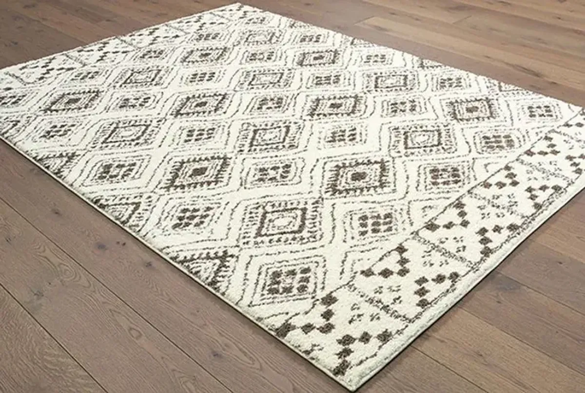 Oriental Weavers Verona White 4'x6' Rug