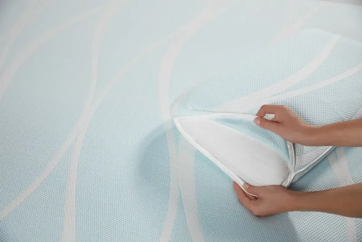 Tempur-Pedic® TEMPUR-Breeze® ProLo + Advance Cooling Medium King Bed Pillow