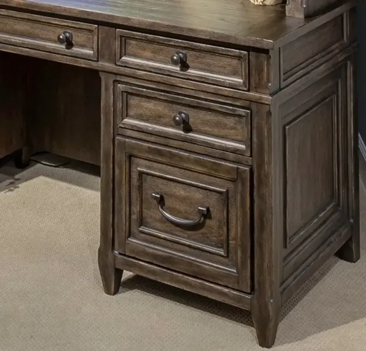 Liberty Furniture Paradise Valley Saddle Brown Executive Credenza Hutch