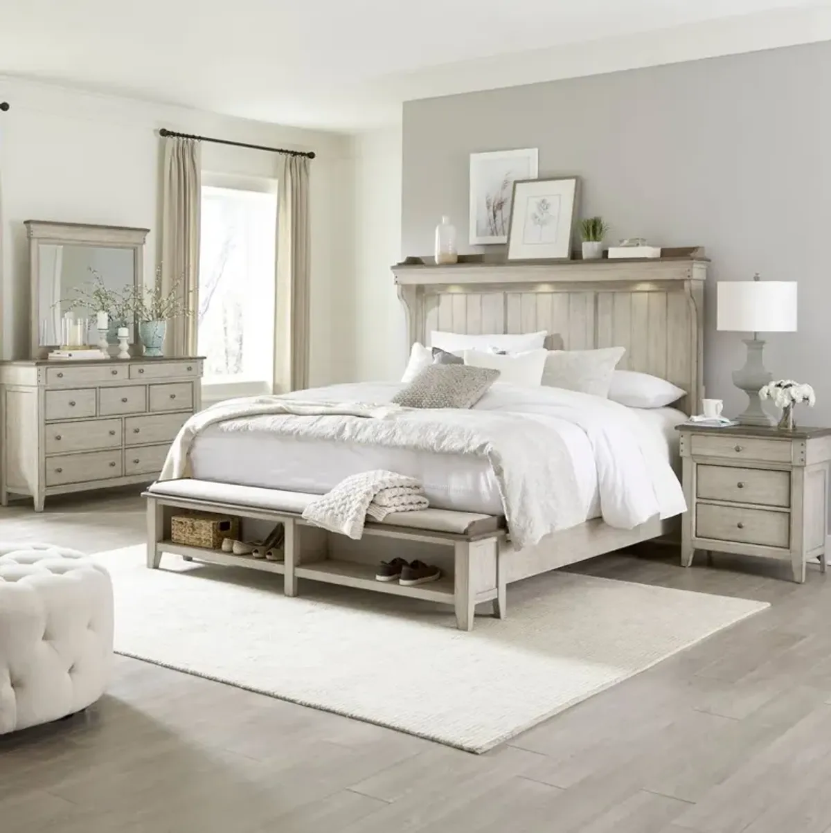 Liberty Furniture Ivy Hollow 4-Piece Dusty Taupe/Weathered Linen King Mantle Storage Bedroom Set