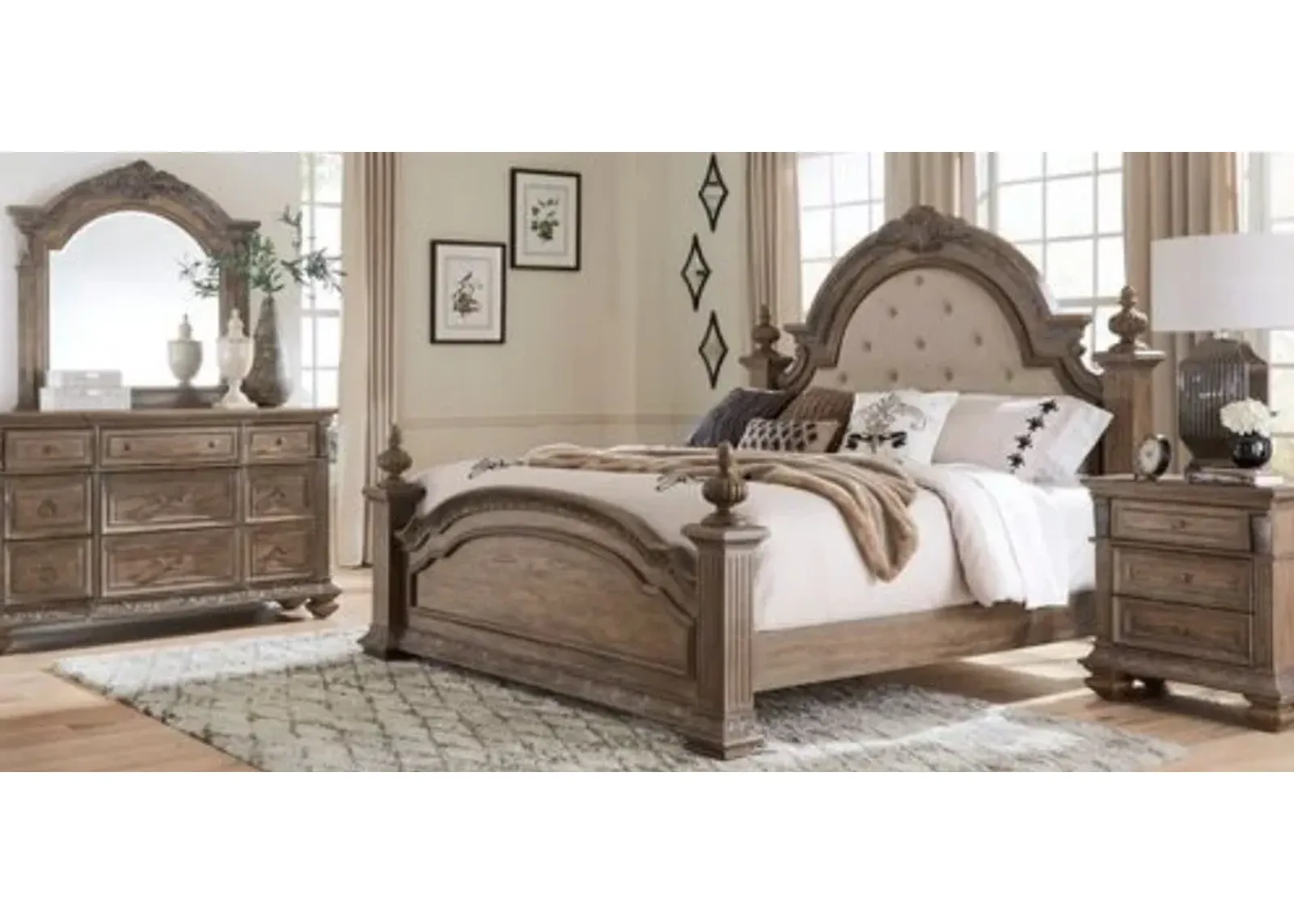 Liberty Carlisle Court 4-Piece Chestnut/Sand Queen Upholstered Poster Bedroom Set