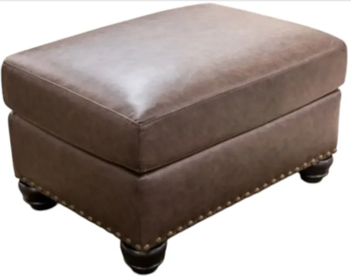 Benchcraft® Roxmere Umber Ottoman