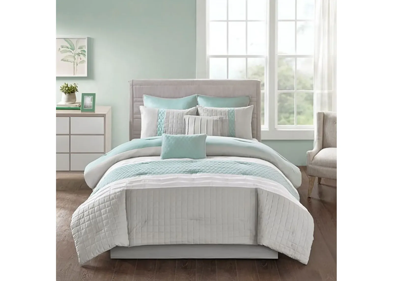 Olliix by 510 Design Tinsley Seafoam/Grey Queen 8 Piece Comforter Set