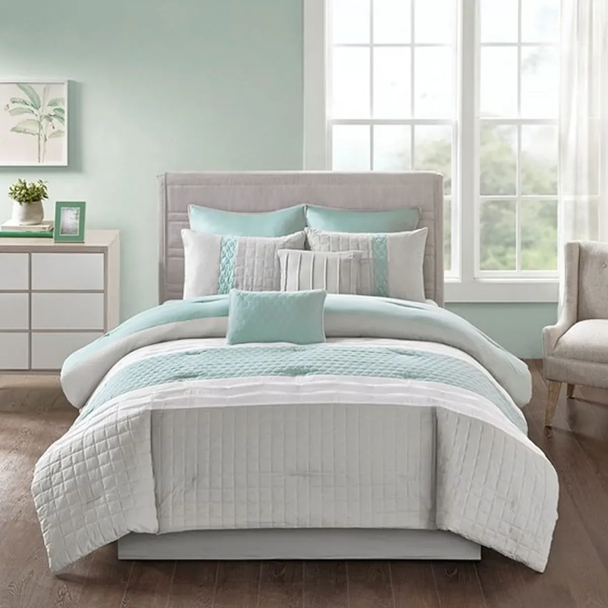 Olliix by 510 Design Tinsley Seafoam/Grey Queen 8 Piece Comforter Set