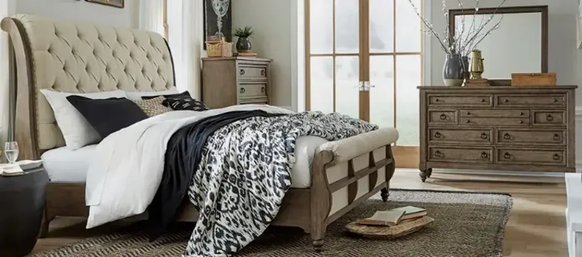 Liberty Furniture Americana Farmhouse 3-Piece Beige/Dusty Taupe Queen Bedroom Set