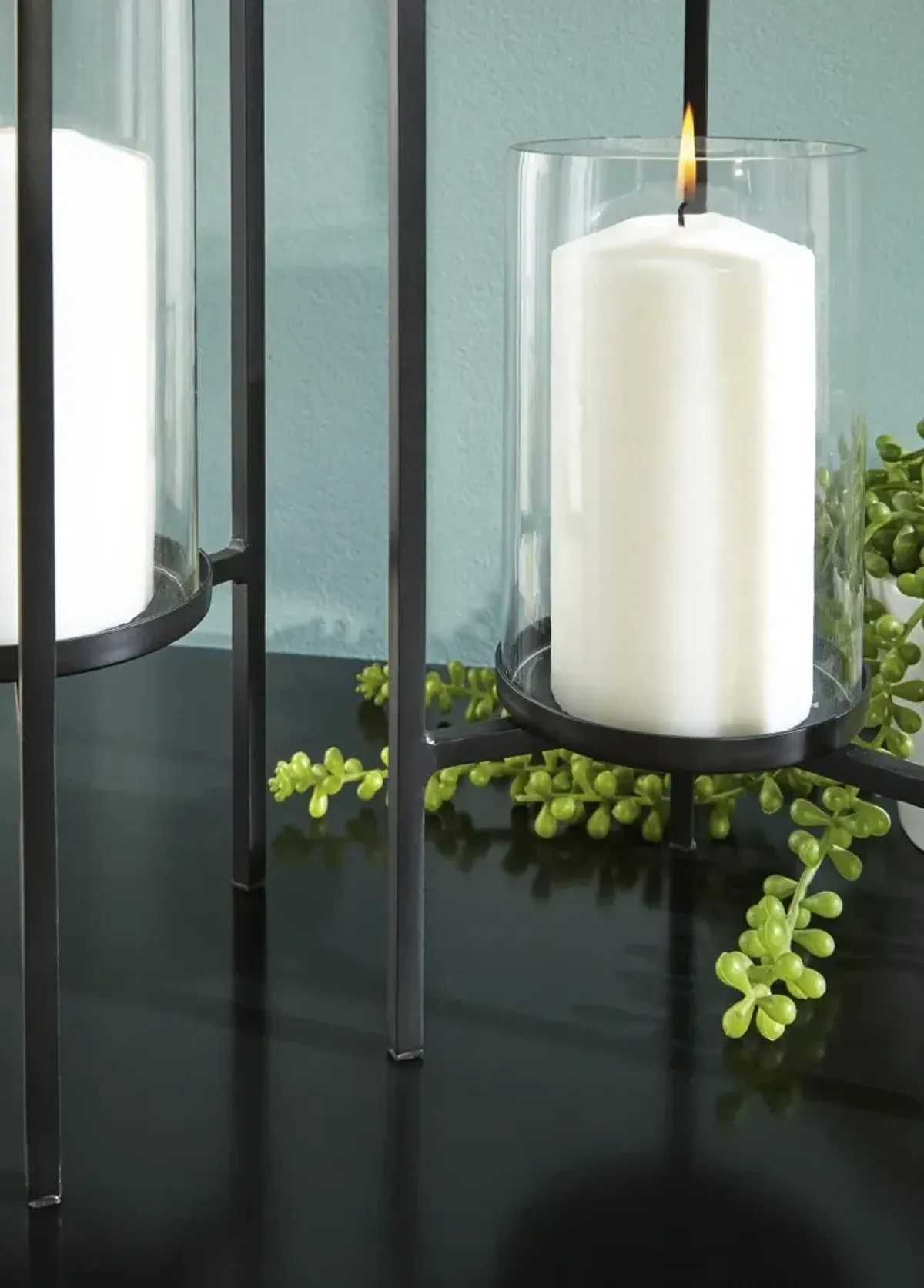 Signature Design by Ashley® Ginette 2-Piece Black Candle Holder Set