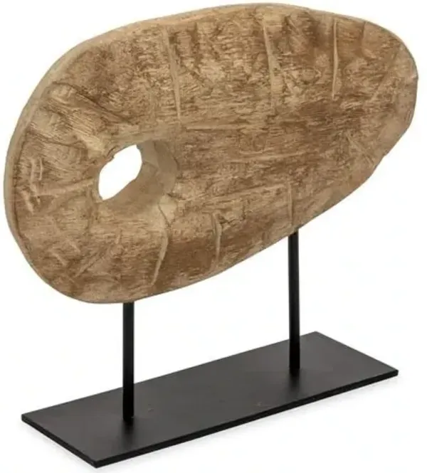 Signature Design by Ashley® Dashburn Antique White/Black Sculpture