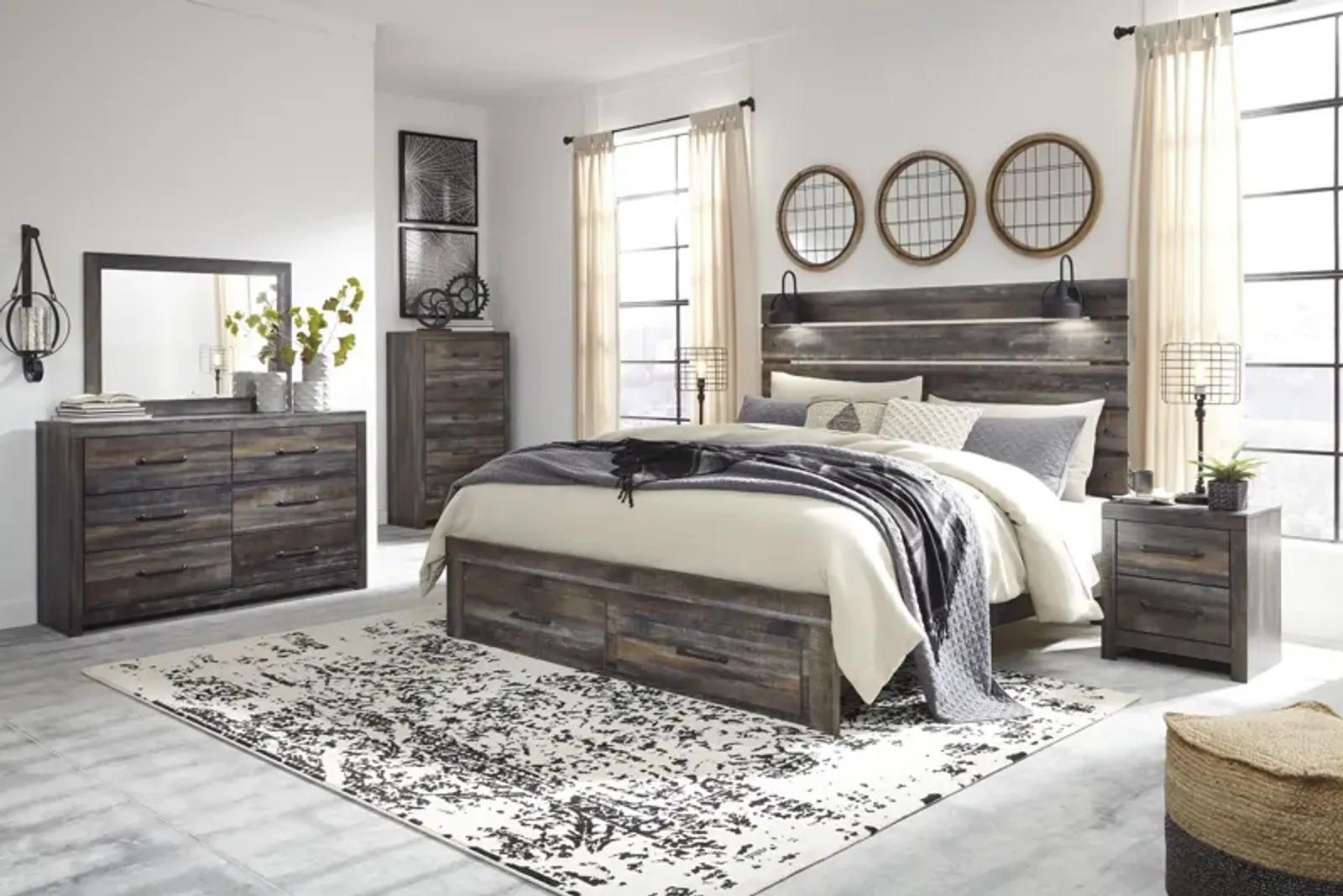 Signature Design by Ashley® Drystan Brown 3pc King Bedroom Set with Footboard Storage P47112504