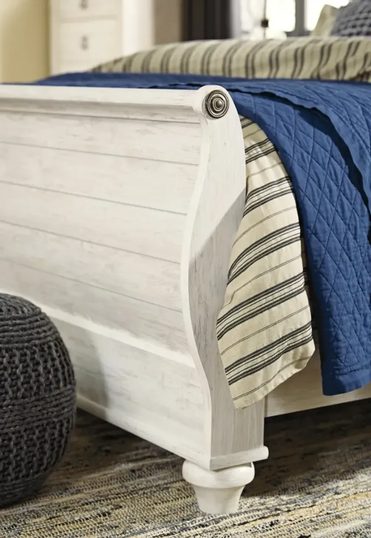 Signature Design by Ashley® Willowton Whitewash King Sleigh Bed