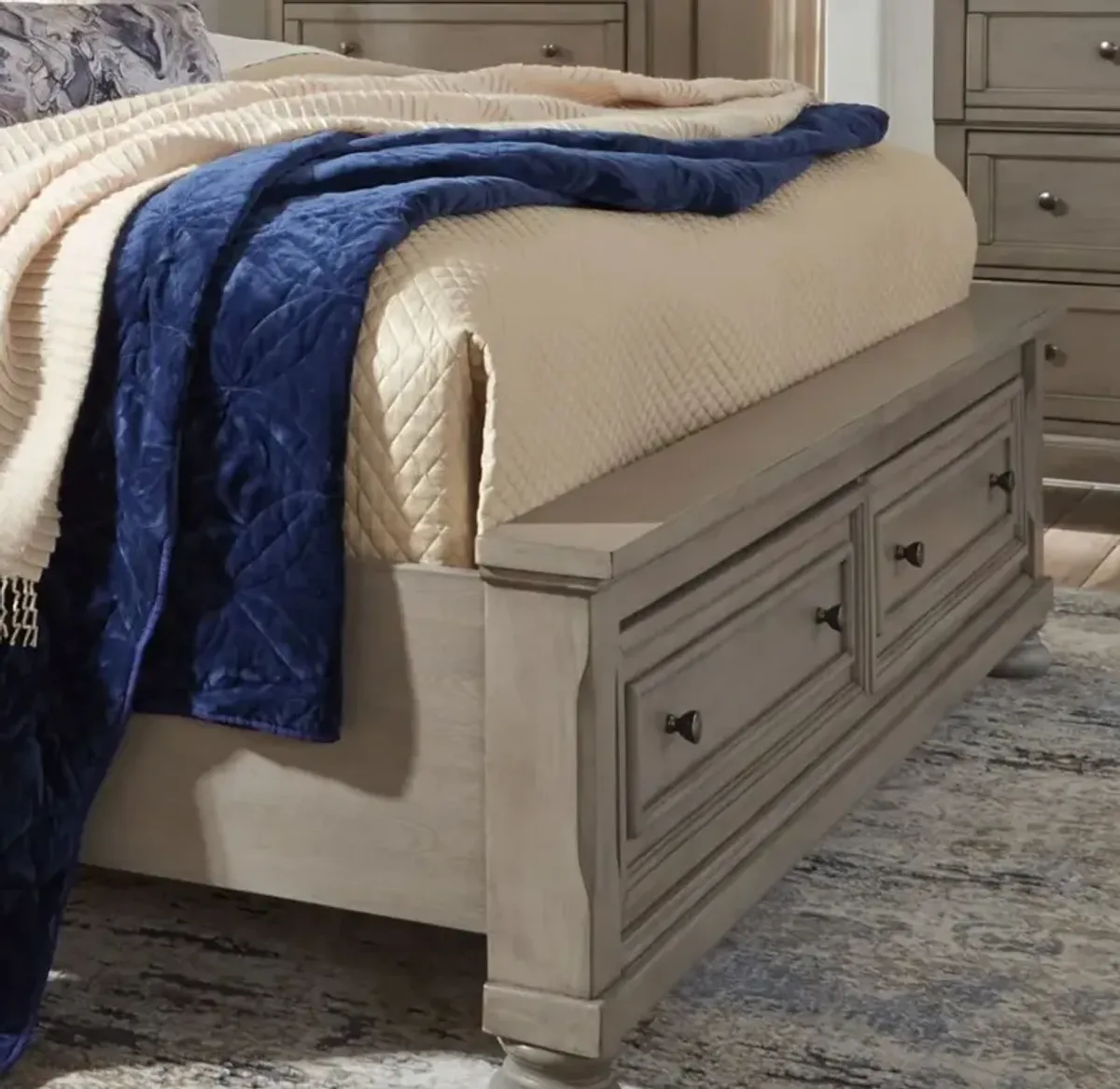 Signature Design by Ashley® Lettner Light Gray Queen Storage Panel Bed
