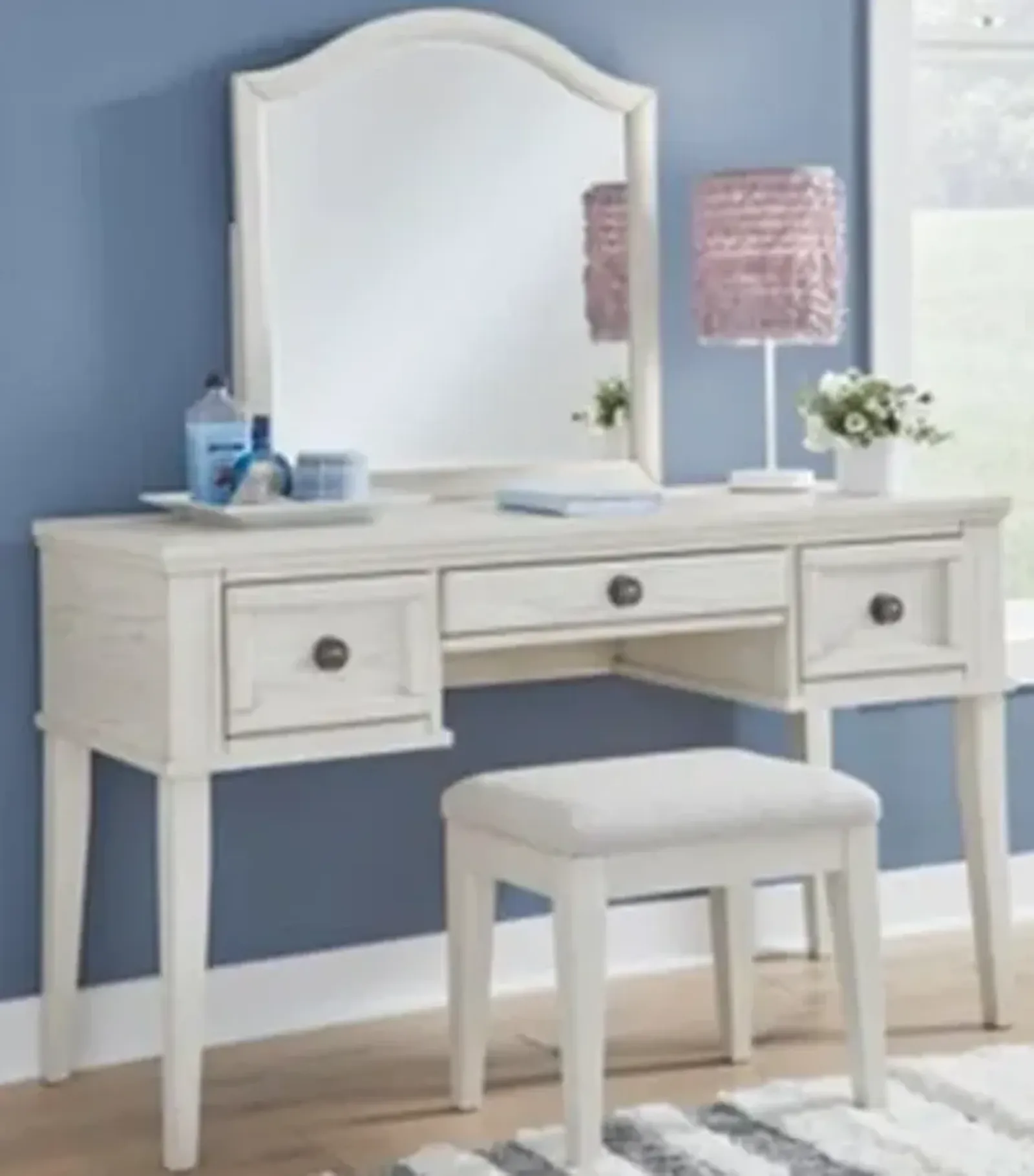 Signature Design by Ashley® Robbinsdale Antique White Mirrored Vanity with Bench