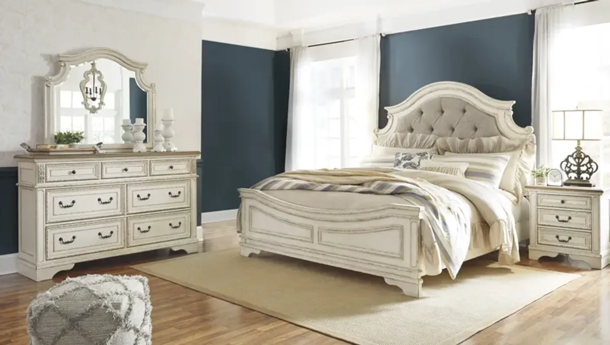 Signature Design by Ashley® Realyn 3pc Two-Tone Queen Bedroom Set P14632441