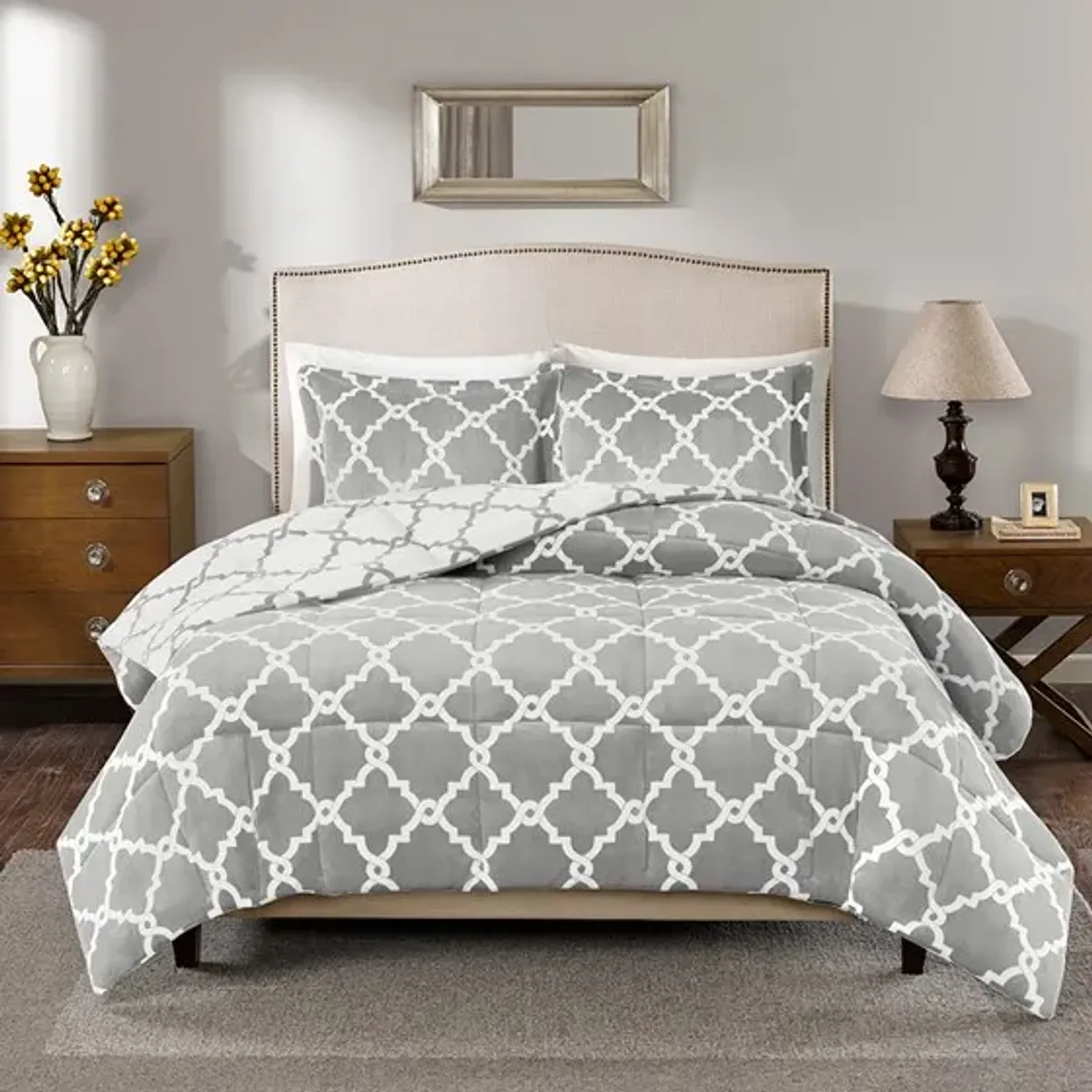 Olliix by True North by Sleep Philosophy Peyton Grey Full/Queen Polyester Microvelour Printed Reversible Plush Comforter Mini Set