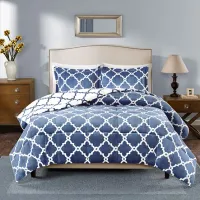 Olliix by True North by Sleep Philosophy Peyton Navy Twin Reversible Plush Comforter Mini Set