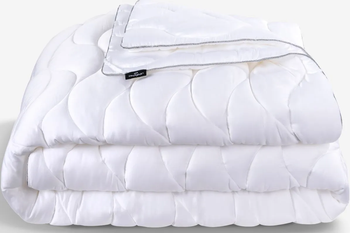 Bedgear® White Full/Queen Medium Weight Comforter