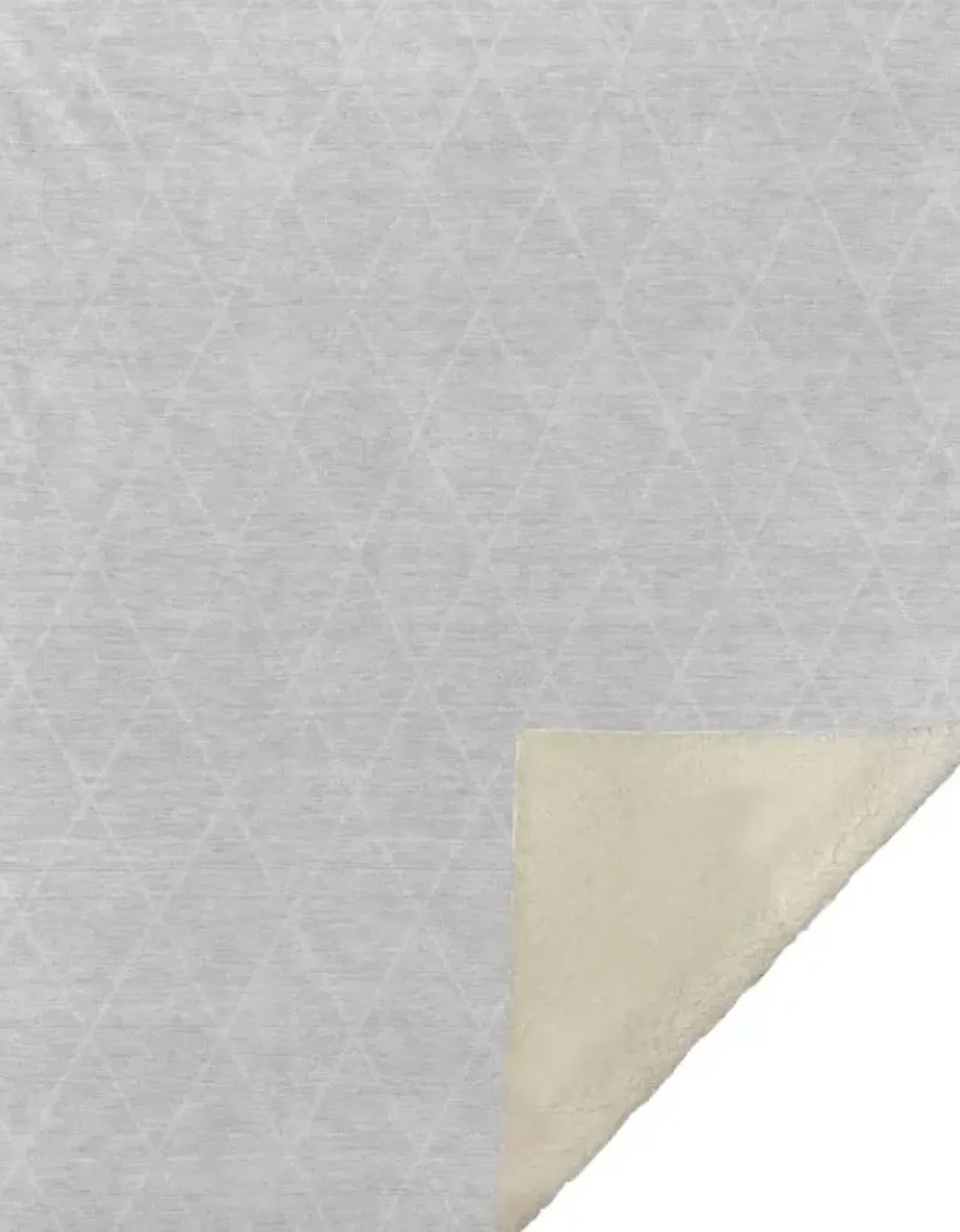 Dalyn Rug Company Trevi Ivory 50''x70'' Style 3 Throw Blanket
