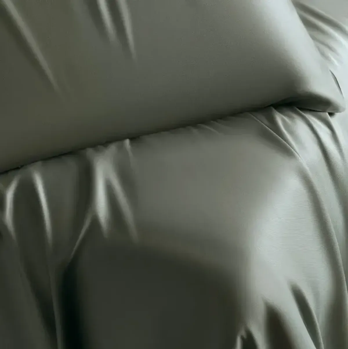 Cariloha Natural Satin Retreat 4-Piece Oasis Green King Sheet
