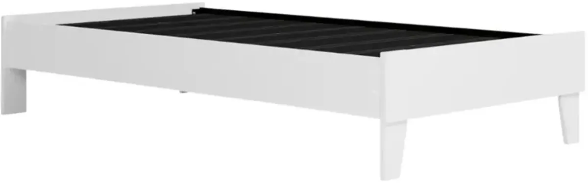 Signature Design by Ashley® Piperton White Twin Platform Bed