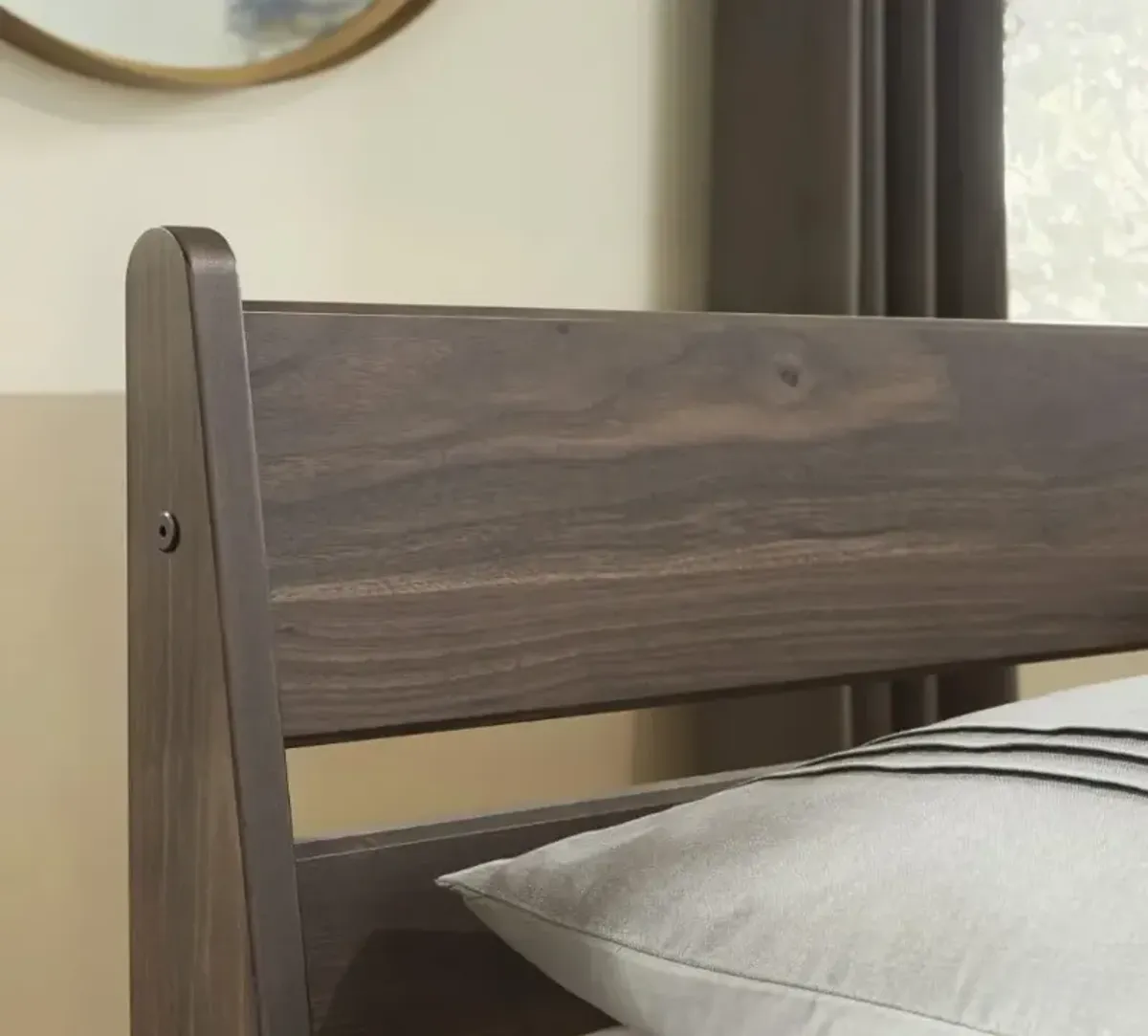 Signature Design by Ashley® Calverson Mocha Queen Panel Platform Bed