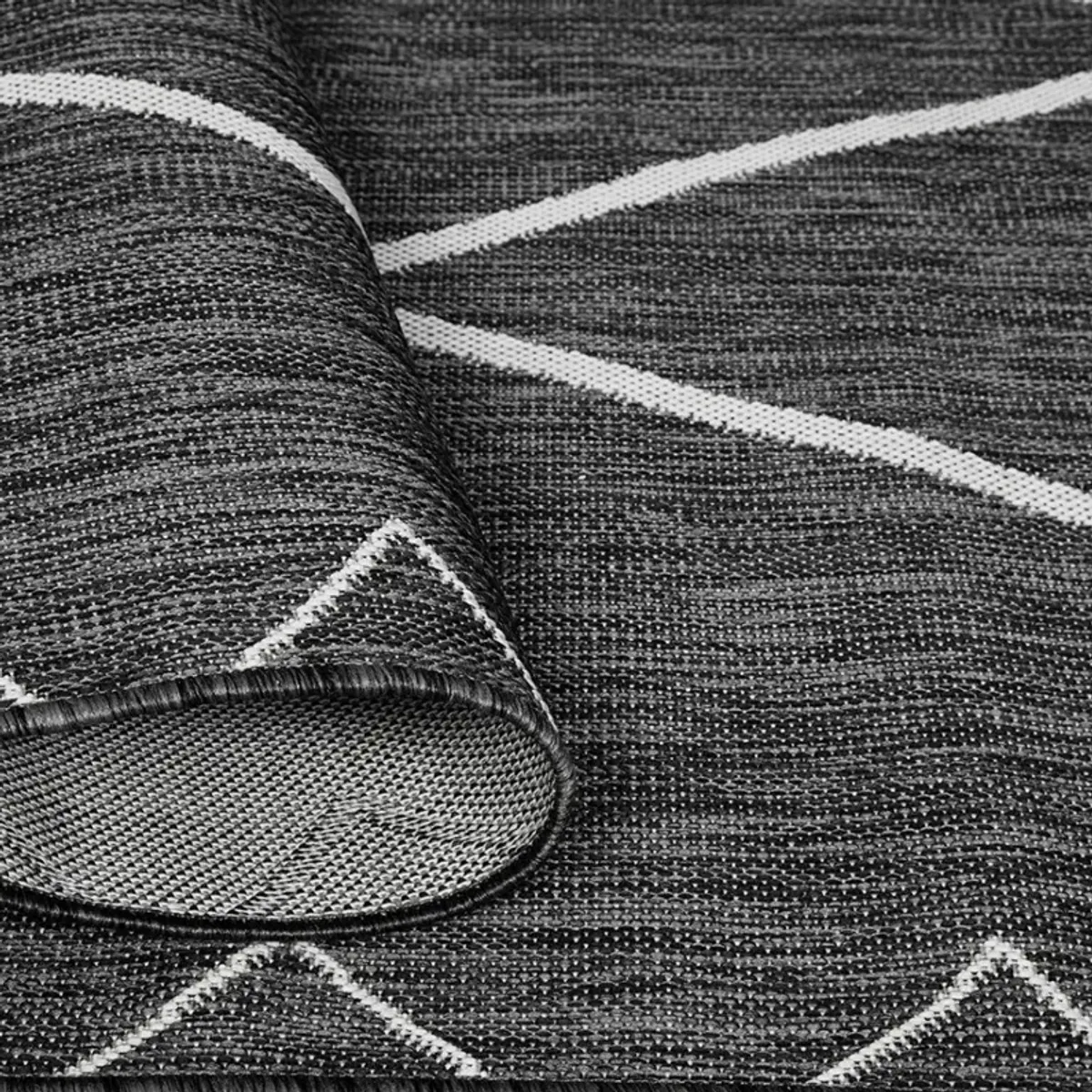 Olliix by Madison Park Darya Grey/White Runner Moroccan Indoor/Outdoor Rug