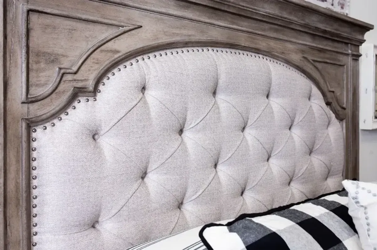 Steve Silver Co. Highland Park Beige/Waxed Driftwood King Upholstered Panel Bed