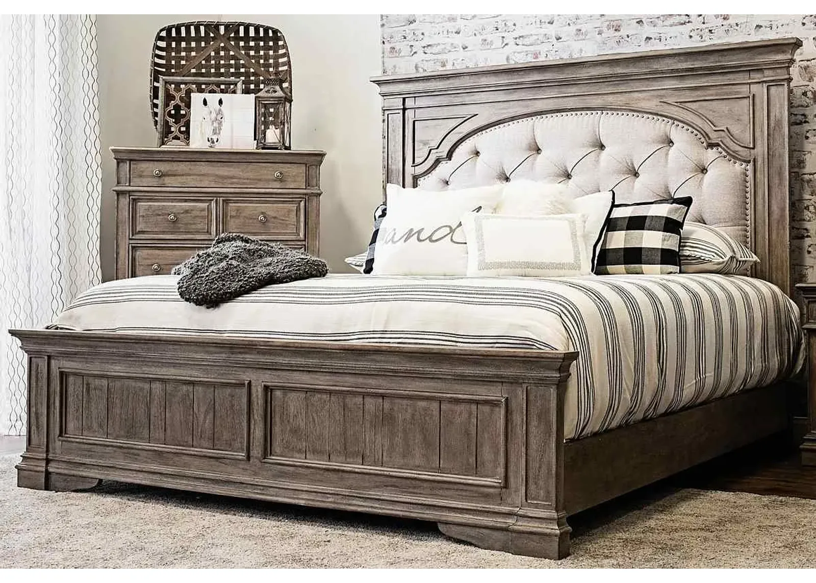 Steve Silver Co. Highland Park Waxed Driftwood Queen Bed