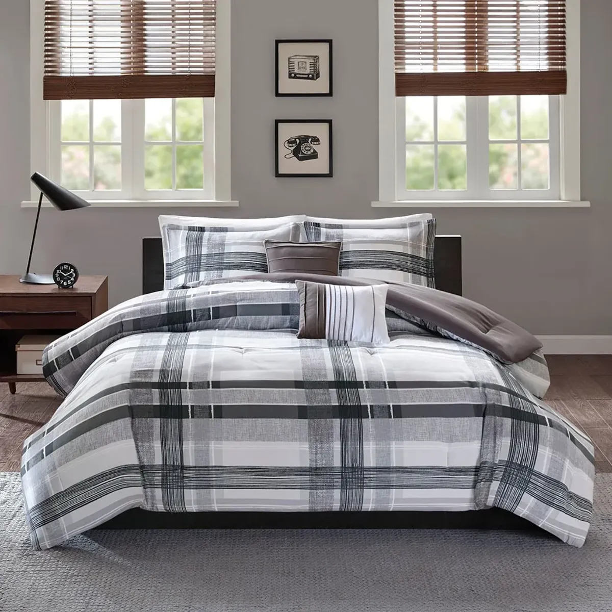 Olliix by Intelligent Design Rudy Black Full/Queen Plaid Comforter Set