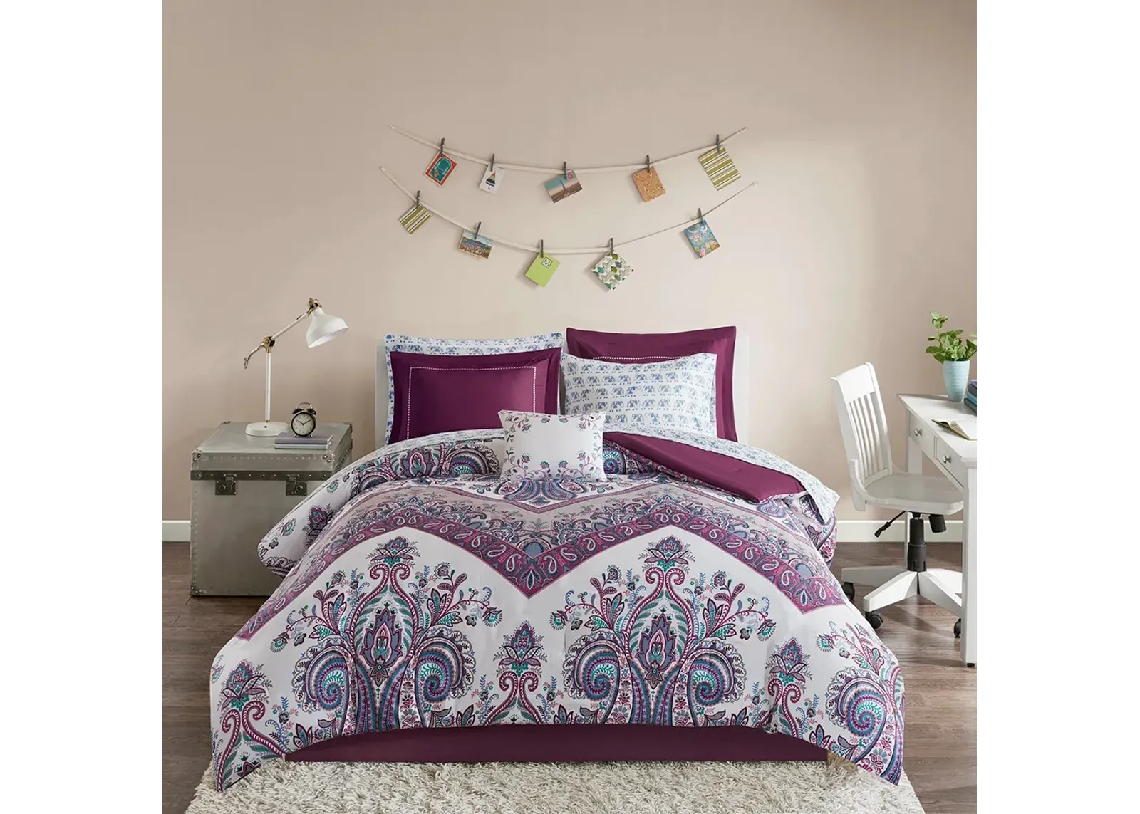 Olliix by Intelligent Design Tulay Twin Purple Complete Bed And Sheet Set