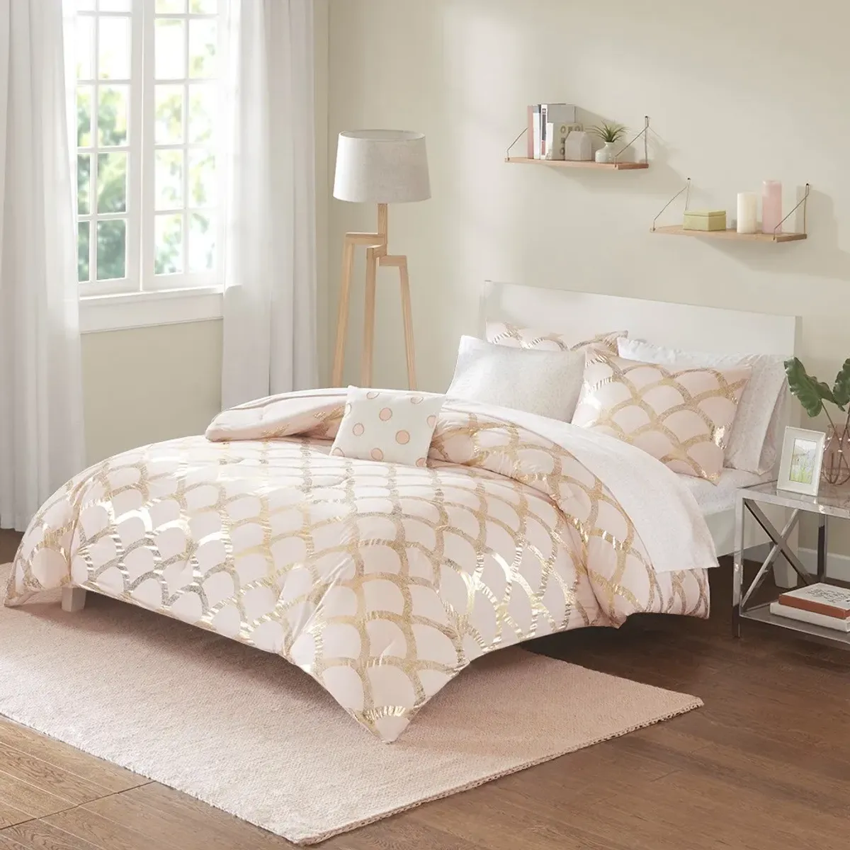 Olliix by Intelligent Design Lorna Blush Full Comforter and Sheet Set