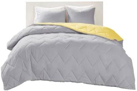 Olliix by Intelligent Design Trixie Grey King/California King Reversible Comforter Mini Set
