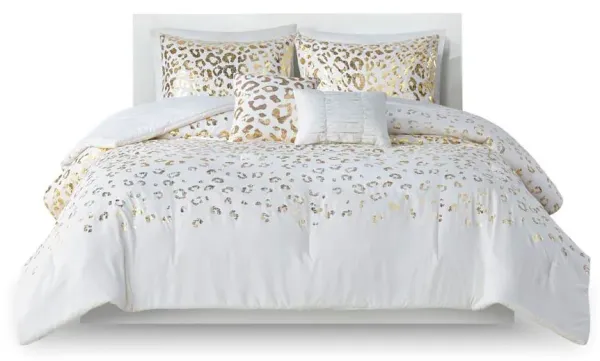 Olliix by Intelligent Design Lillie Gold/Ivory Twin/Twin XL Metallic Animal Printed Comforter Set