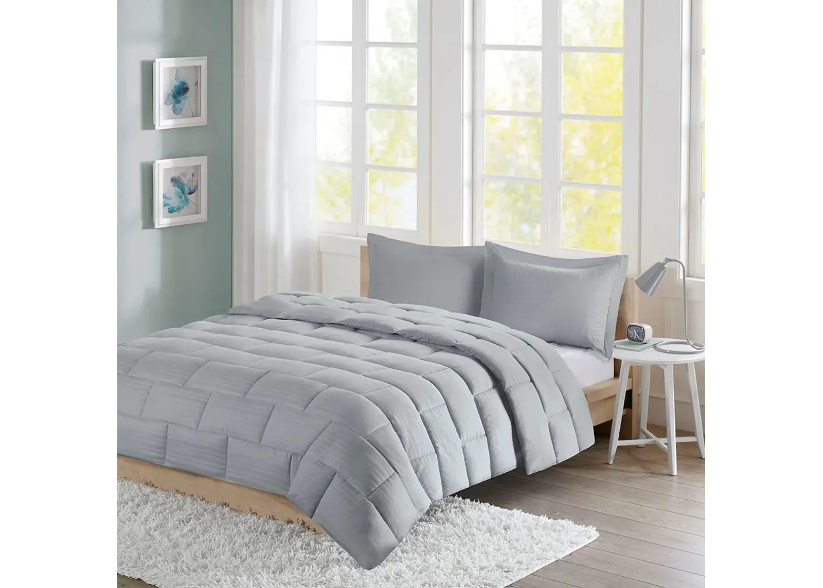 Olliix by Intelligent Design Avery Grey Full/Queen Seersucker Down Alternative Comforter Mini Set