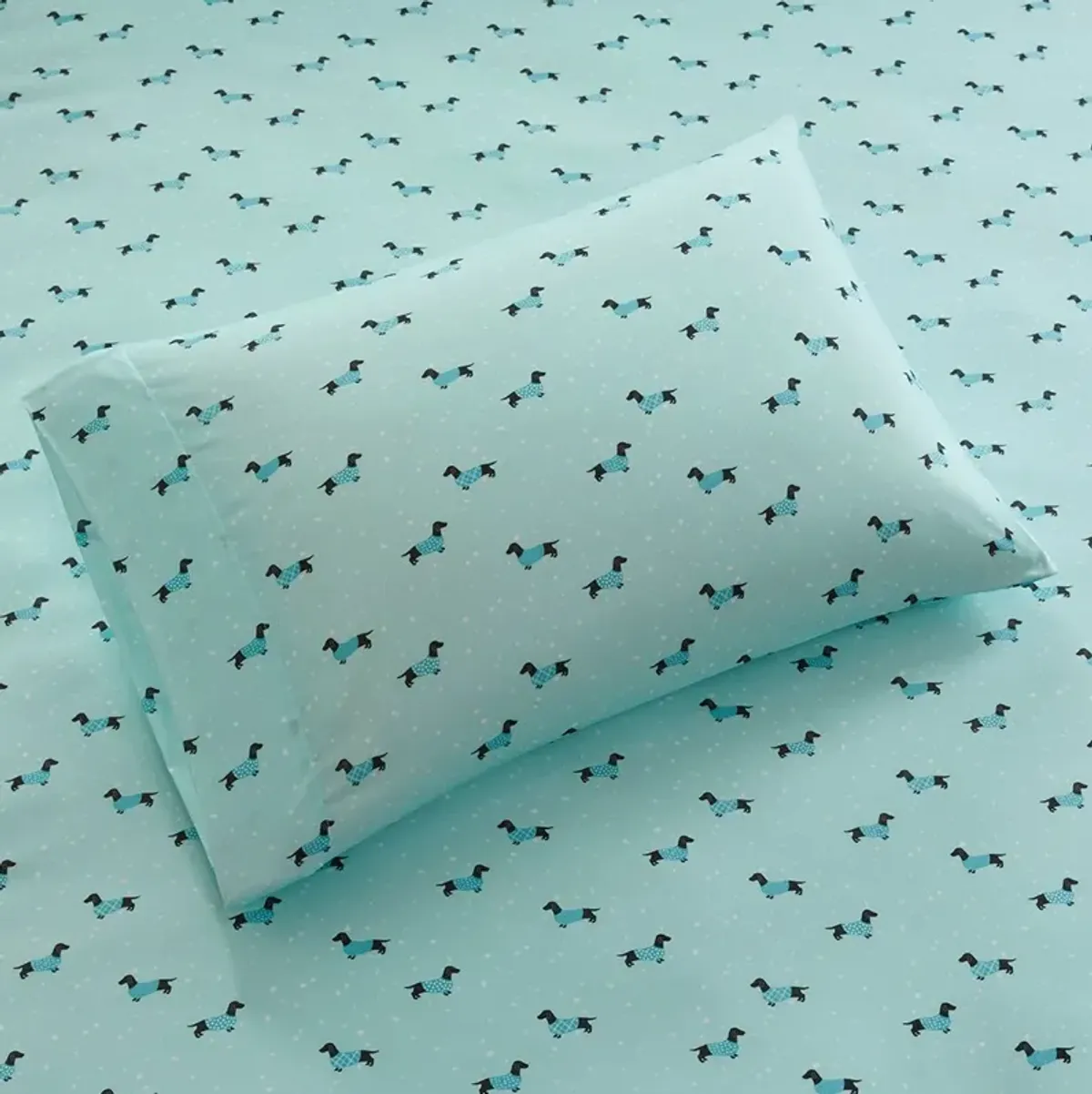 Olliix by Intelligent Design Aqua Dogs Twin XL Novelty Printed Sheet Set
