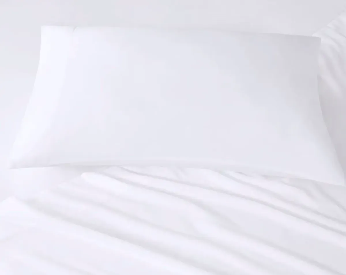 Olliix by Intelligent Design Microfiber White Twin Sheet Set with Side Storage Pockets