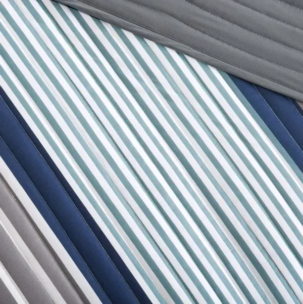 Olliix by Intelligent Design Paul Blue Full/Queen Reversible Coverlet Set