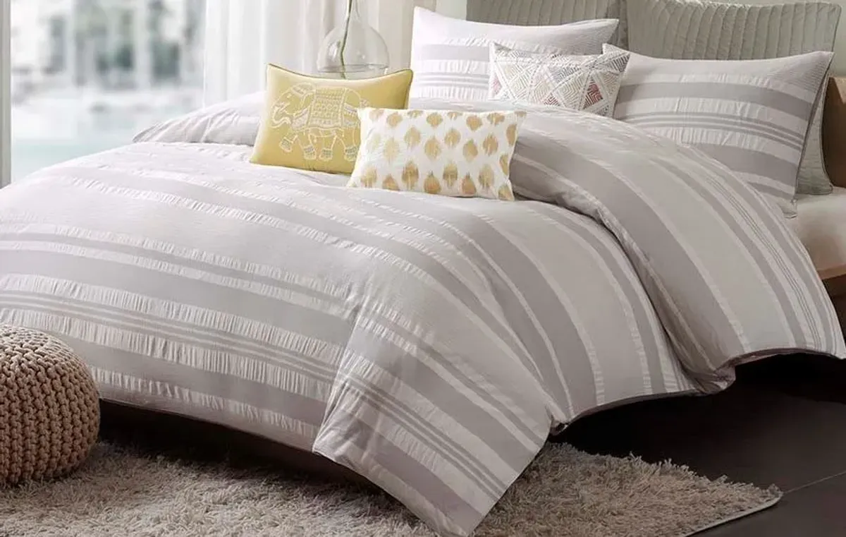 Olliix by INK+IVY Grey Full/Queen Lakeside Comforter Mini Set