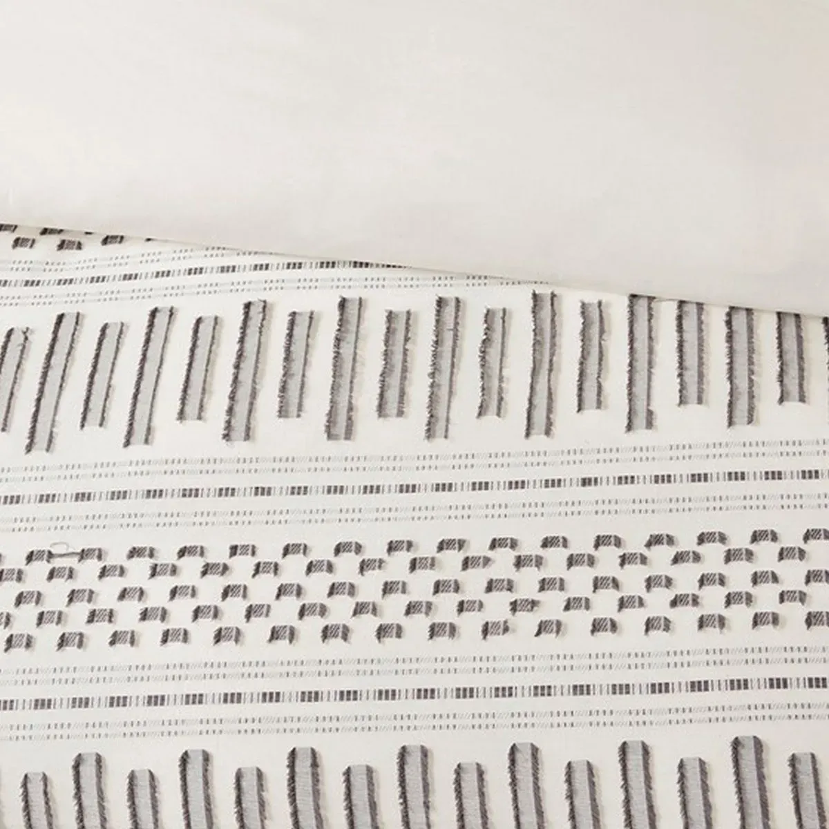 Olliix by INK+IVY Ivory/Charcoal Full/Queen Rhea Cotton Jacquard Comforter Mini Set