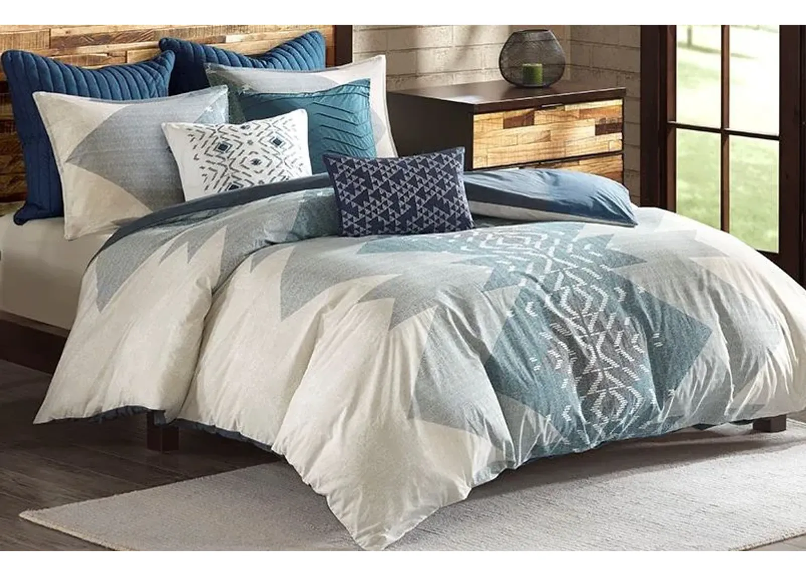 Olliix by INK+IVY 3 Piece Blue King/California King Nova Comforter Mini Set