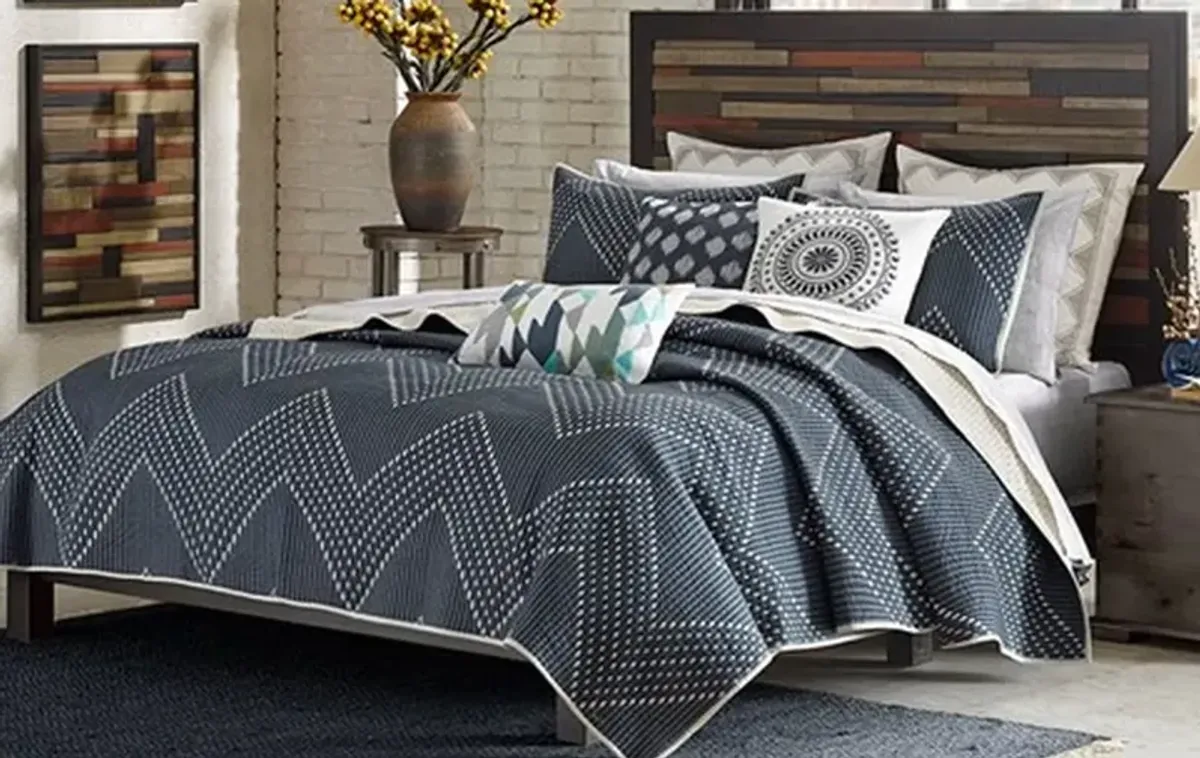 Olliix by INK+IVY Navy Full/Queen Pomona 3 Piece Coverlet Mini Set