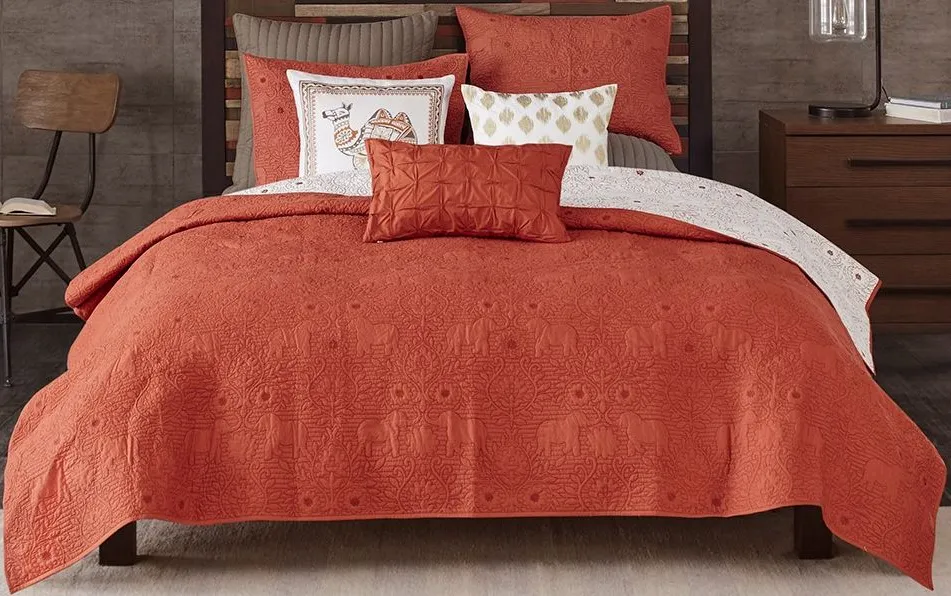 Olliix by INK+IVY 3 Piece Coral Full/Queen Kandula Coverlet Mini Set