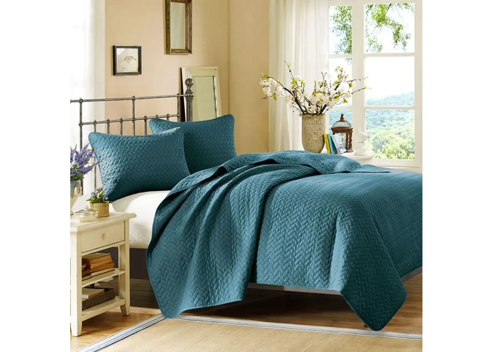 Olliix by Hampton Hill Peacock Queen Velvet Touch Coverlet Set