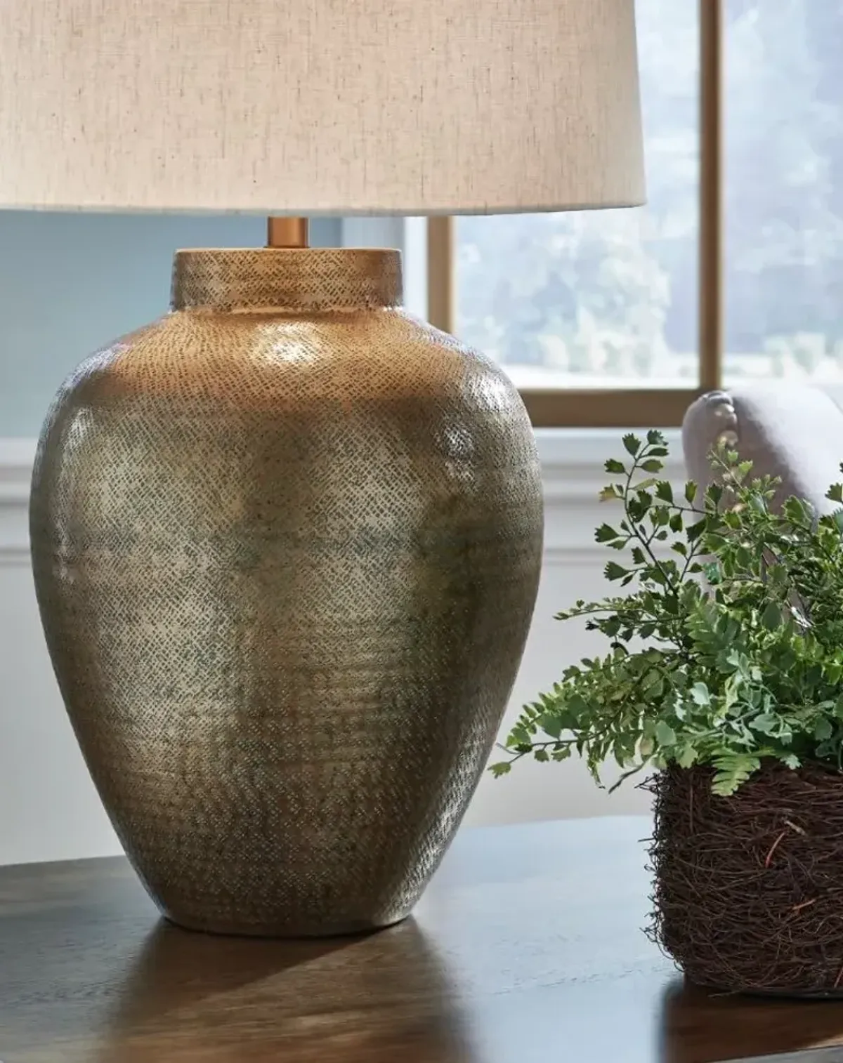 Signature Design by Ashley® Madney Antique Gold Table Lamp