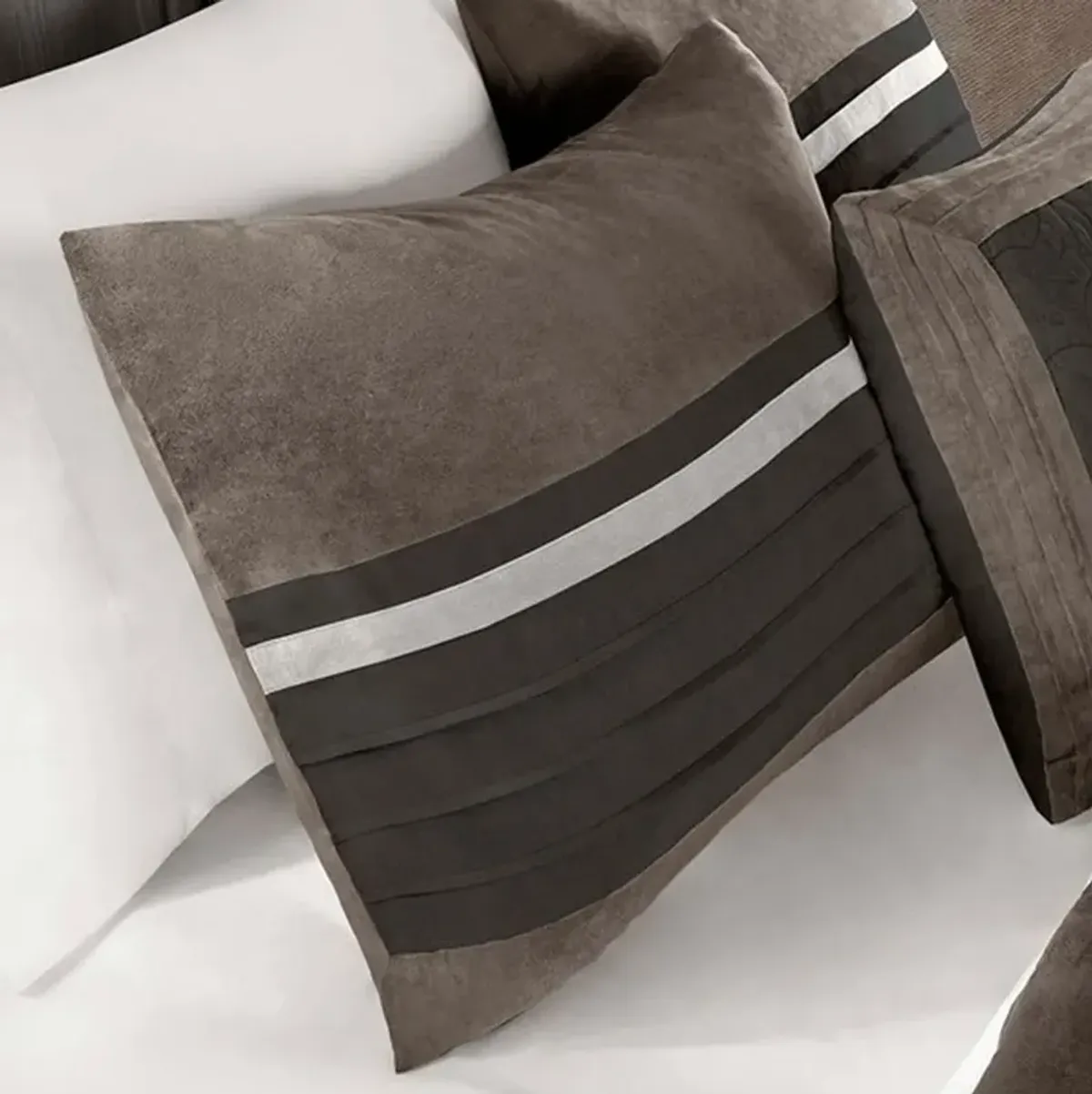 Olliix by Madison Park Black Full Palmer 7 Piece Comforter Set