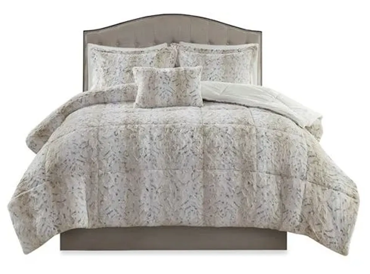 Olliix by Madison Park Zuri Snow Leopard Full/Queen Faux Fur Comforter Set